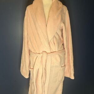 Bath and Body Works Women's Soft Pink Plush Belted Robe